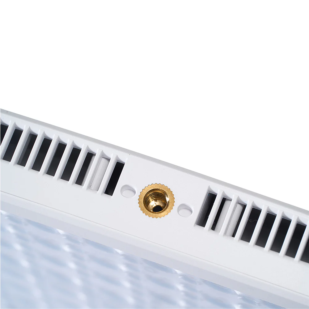 amaran Pano 60c RGB COB Mobile Light Panel Kit (White) - Image 11