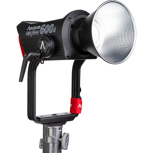 Aputure Light Storm 600D LED Light (Gold Mount) - Image 7