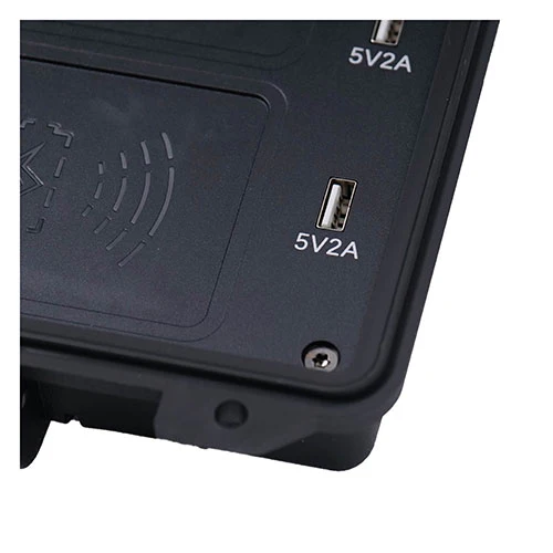Aputure MC 4-Light Wireless Charging Case - Image 6