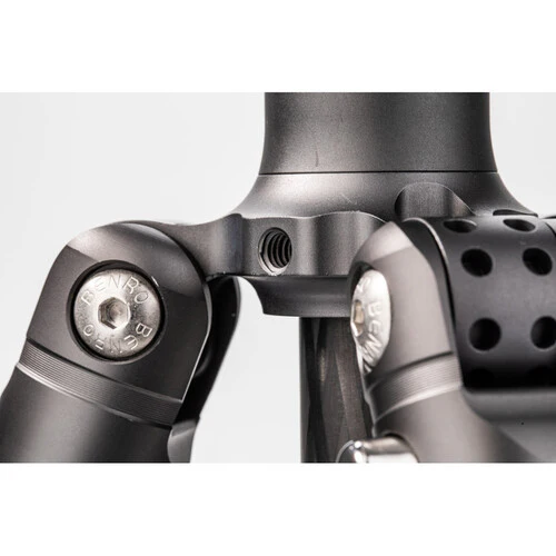 Benro Bat One Series Carbon Fiber Travel Tripod with VX20 Ball Head (65.2") - Image 15