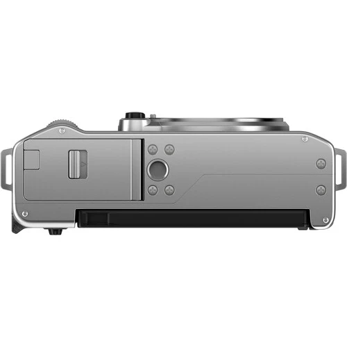 FUJIFILM X-M5 Mirrorless Camera with XC 15-45mm f/3.5-5.6 Lens (Silver) - Image 4