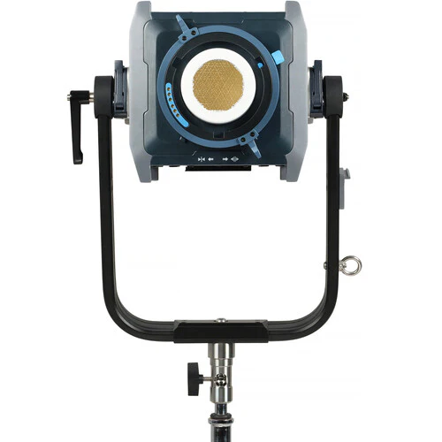 Nanlux Evoke 600C RGB LED Spot Light (Trolley Case Kit) - Image 3