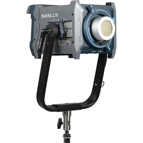 Nanlux Evoke 600C RGB LED Spot Light (Trolley Case Kit) - Image 4