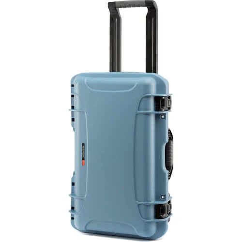 Nanuk 935 Wheeled Hard Case with Foam Insert (Cyan, 28.5L) - Image 3