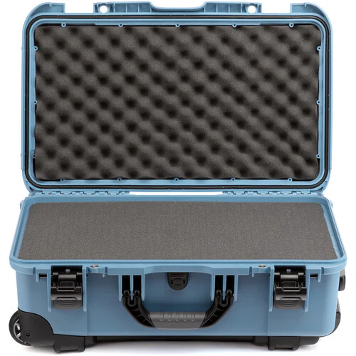 Nanuk 935 Wheeled Hard Case with Foam Insert (Cyan, 28.5L) - Image 4