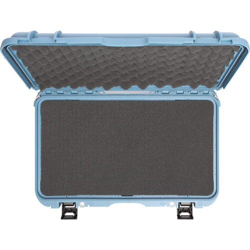 Nanuk 935 Wheeled Hard Case with Foam Insert (Cyan, 28.5L) - Image 5