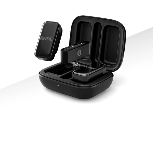 RODE Wireless Micro 2-Person Ultracompact Wireless Microphone System with Lightning Connector (2.4 GHz, Black) - Image 2