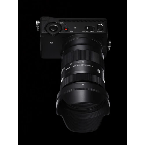 Sigma 28-70mm f/2.8 DG DN Contemporary Lens for Leica L - Image 2