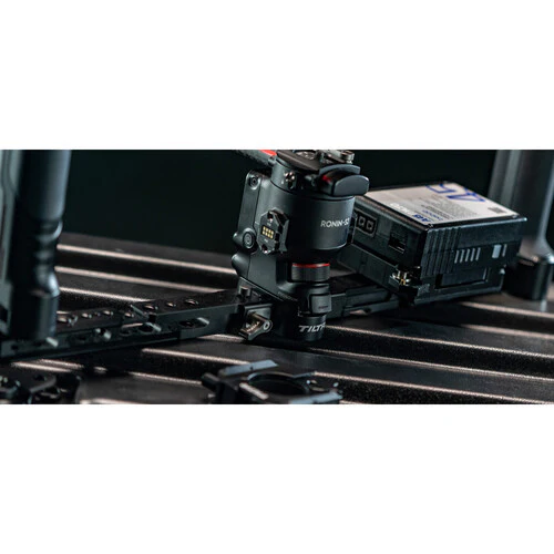Tilta Dual-Handle Power Supply Bracket for DJI Ronin - Image 2